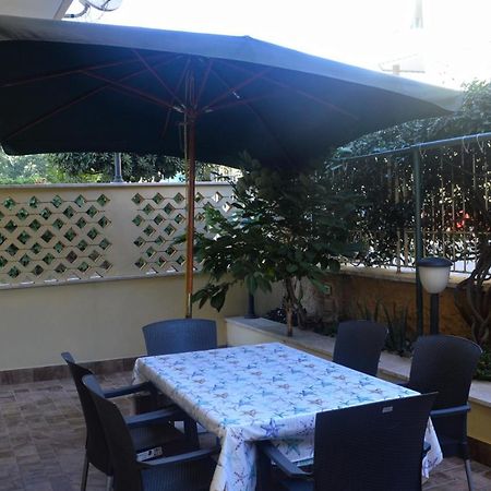 Appartamento In Via Calvi Lido di Ostia Exteriör bild